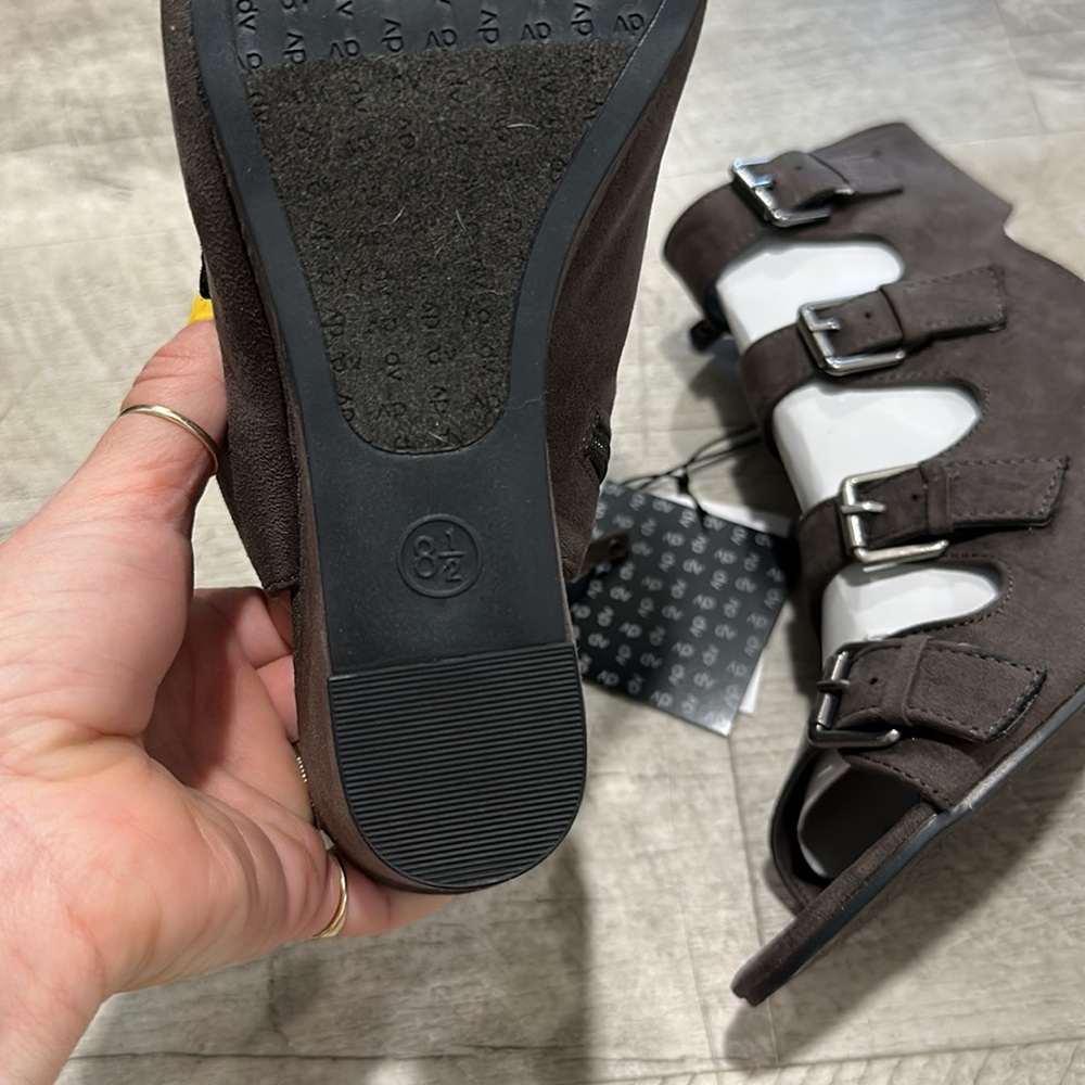 NWT • DV by dolce vita • leeann buckle wedge - Picture 4 of 7